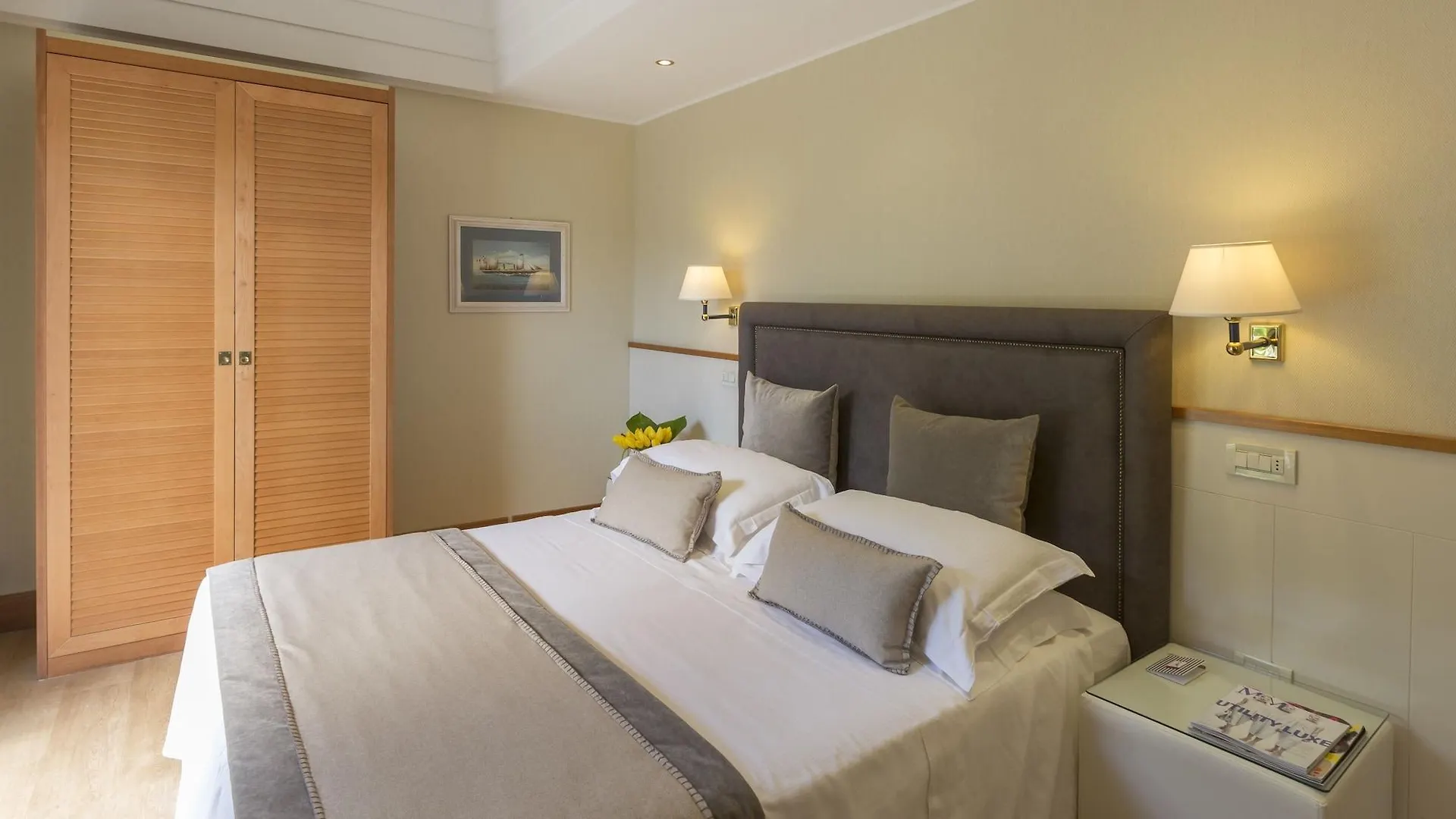 Hotel Maestrale Riccione 4*,